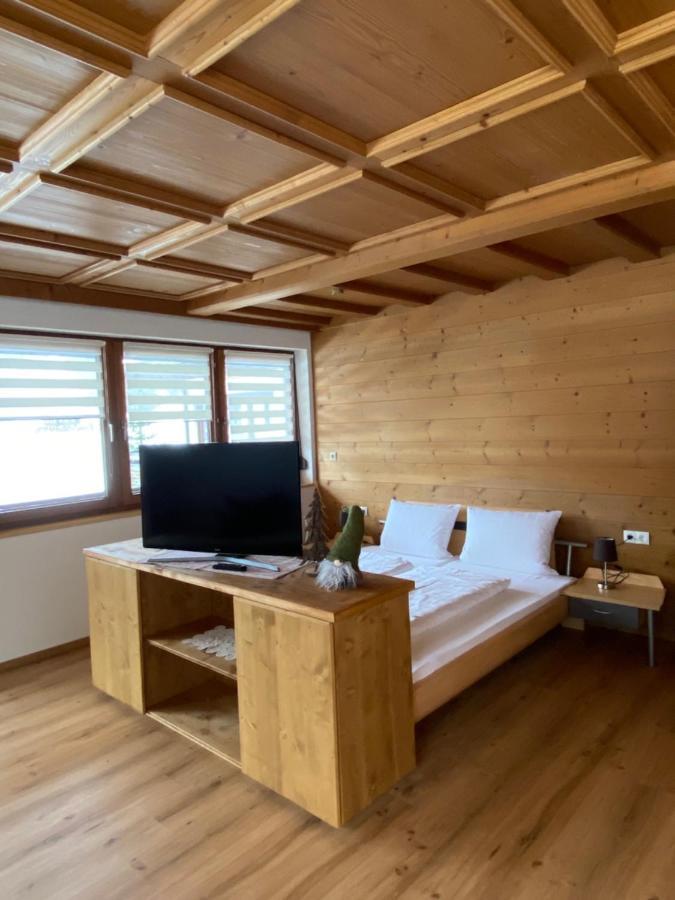 Ferienwohnungen Bailom Elbigenalp Extérieur photo