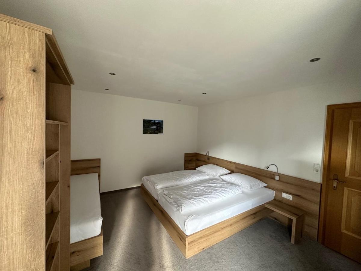 Ferienwohnungen Bailom Elbigenalp Extérieur photo