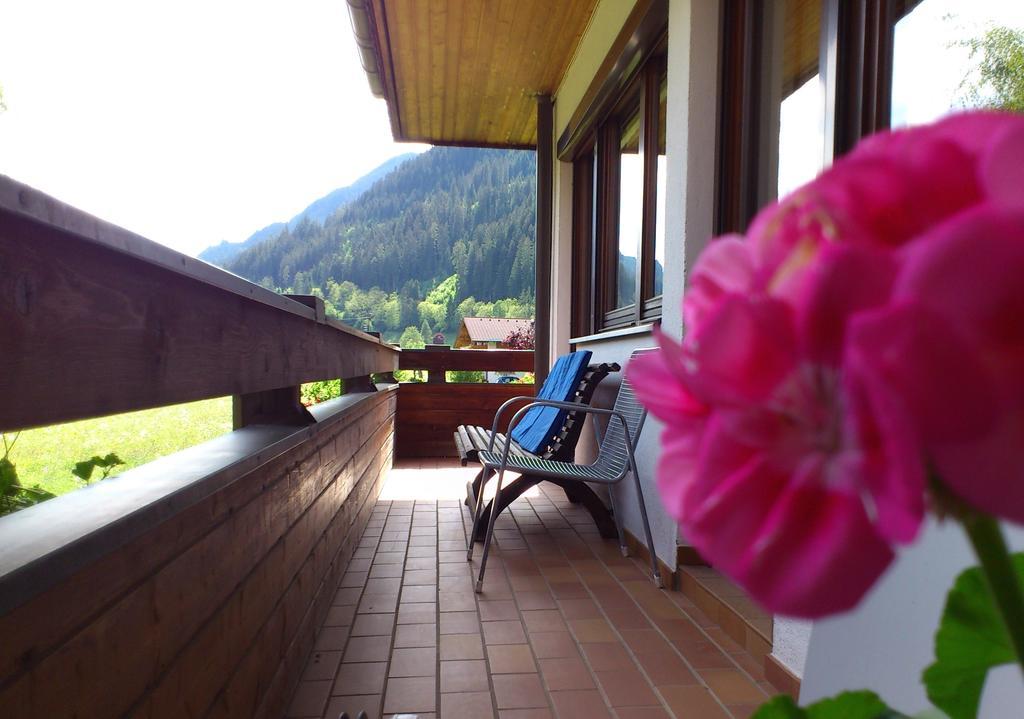 Ferienwohnungen Bailom Elbigenalp Chambre photo